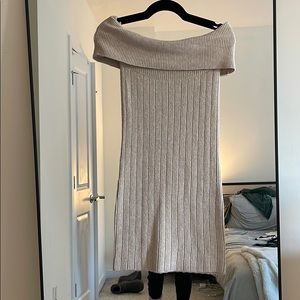 BB Dakota off the shoulder sweater vest